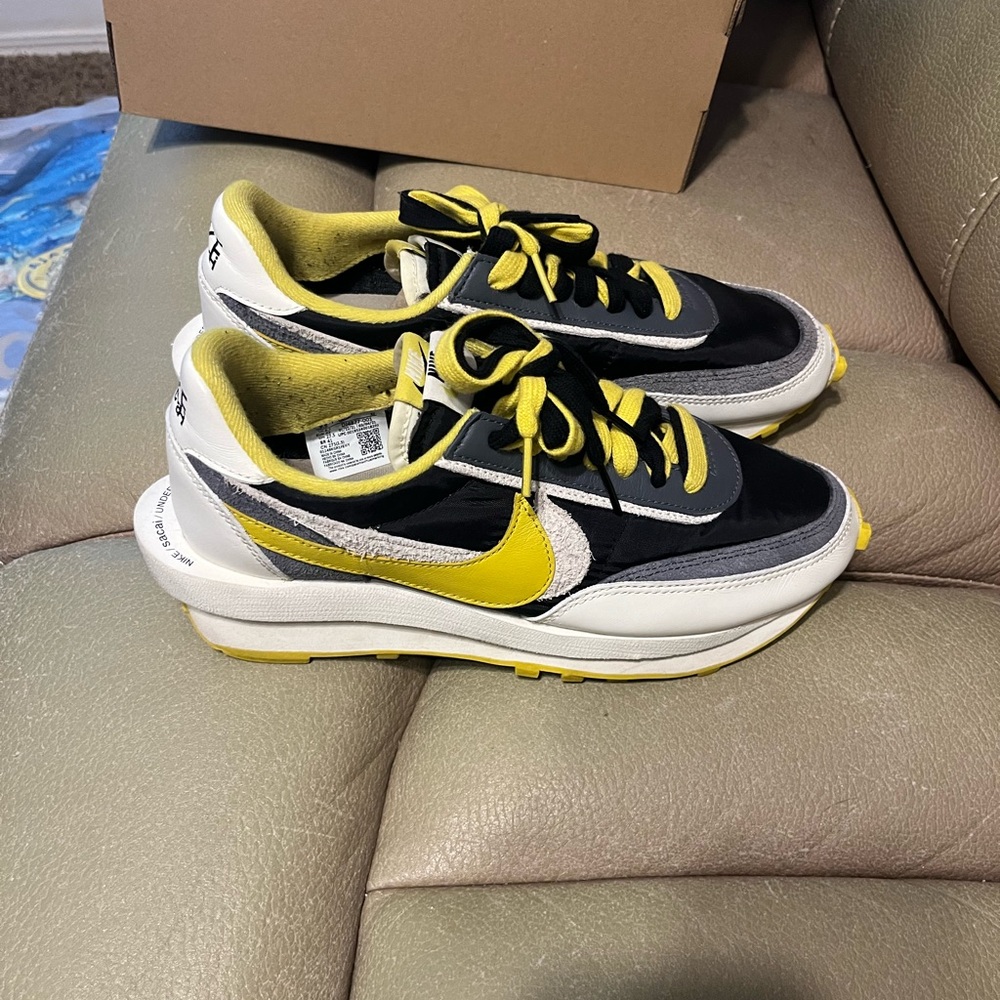 Nike waffle sacai